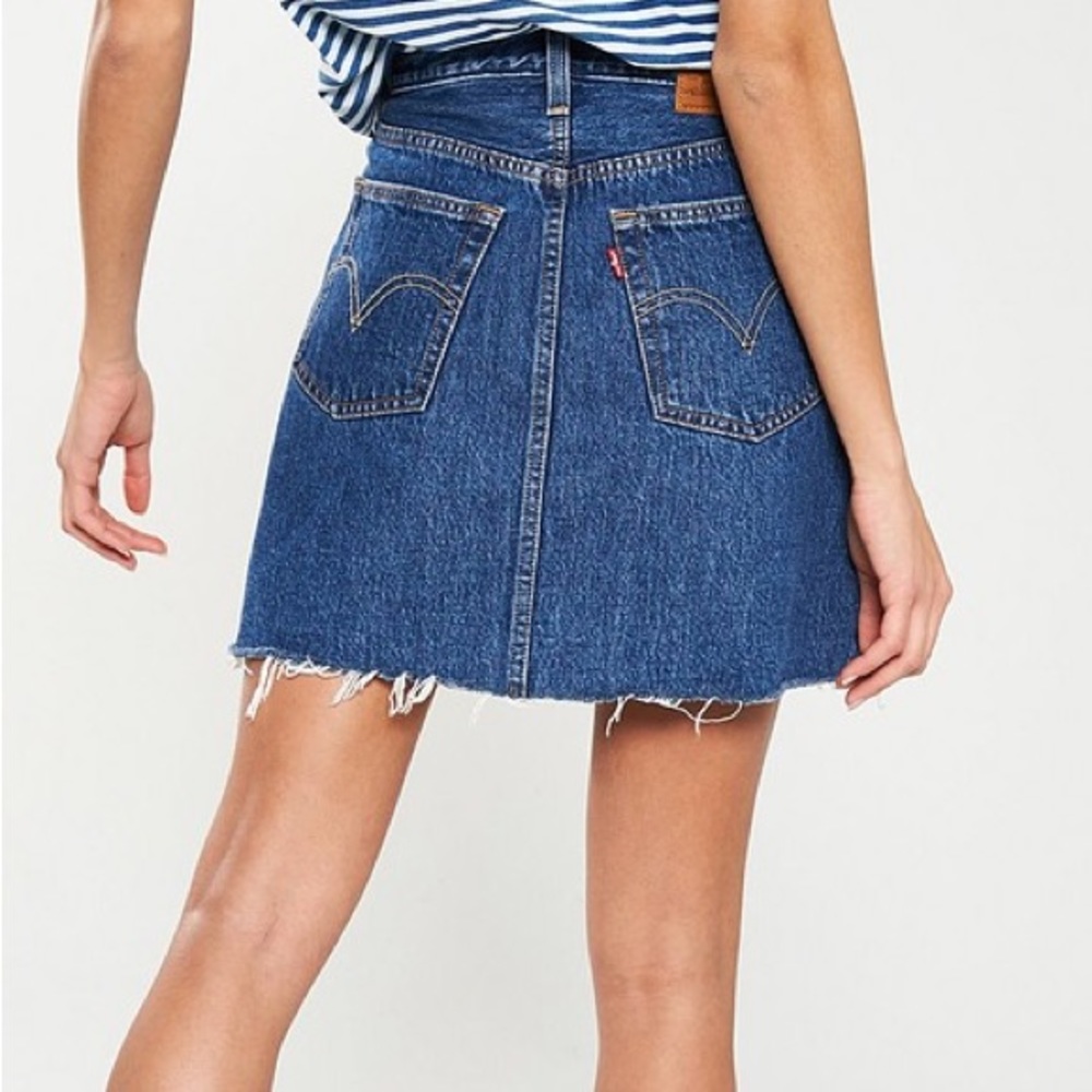 Levi’s Premium High-Rise Deconstructed Mini Skirt - Picture 5 of 9